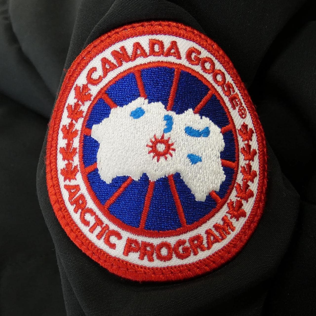 加拿大鵝CANADA GOOSE羽絨大衣