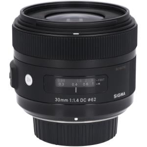 ニコン３０ｍｍ　Ｆ１．４ＤＣ　ＨＳＭ（Ａ）