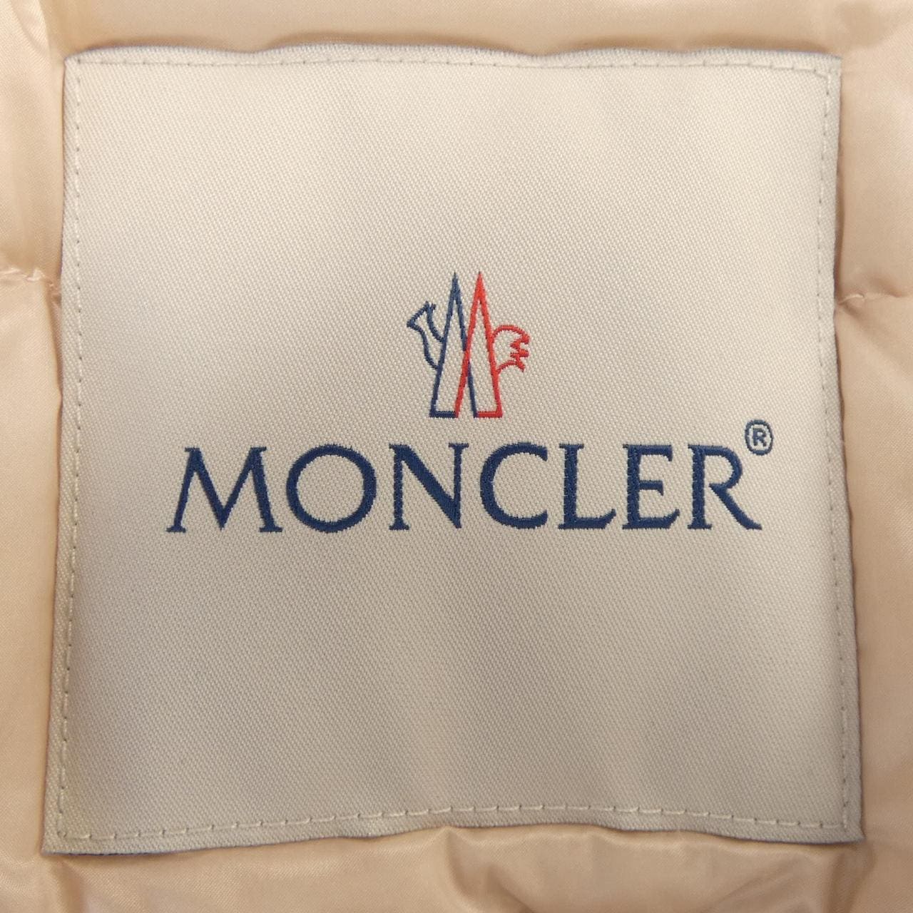 モンクレール MONCLER ダウンジャケット