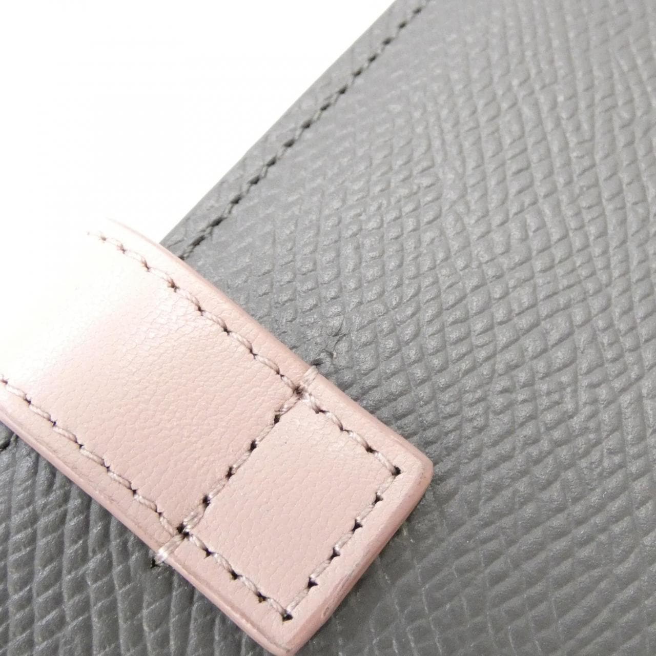 セリーヌ ミディアム ストラップ 10B643BRU 財布