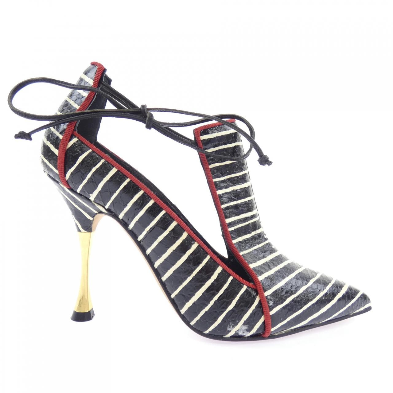 マノロブラニク MANOLO BLAHNIK パンプス