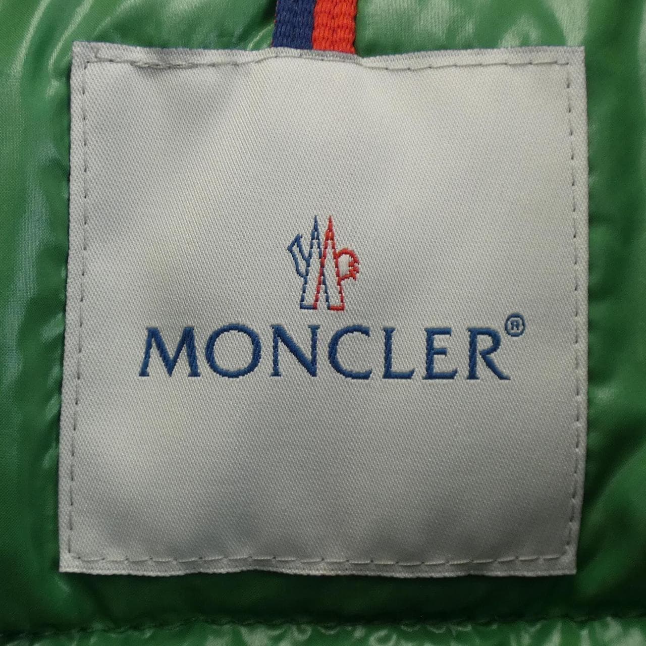 モンクレール MONCLER ダウンジャケット