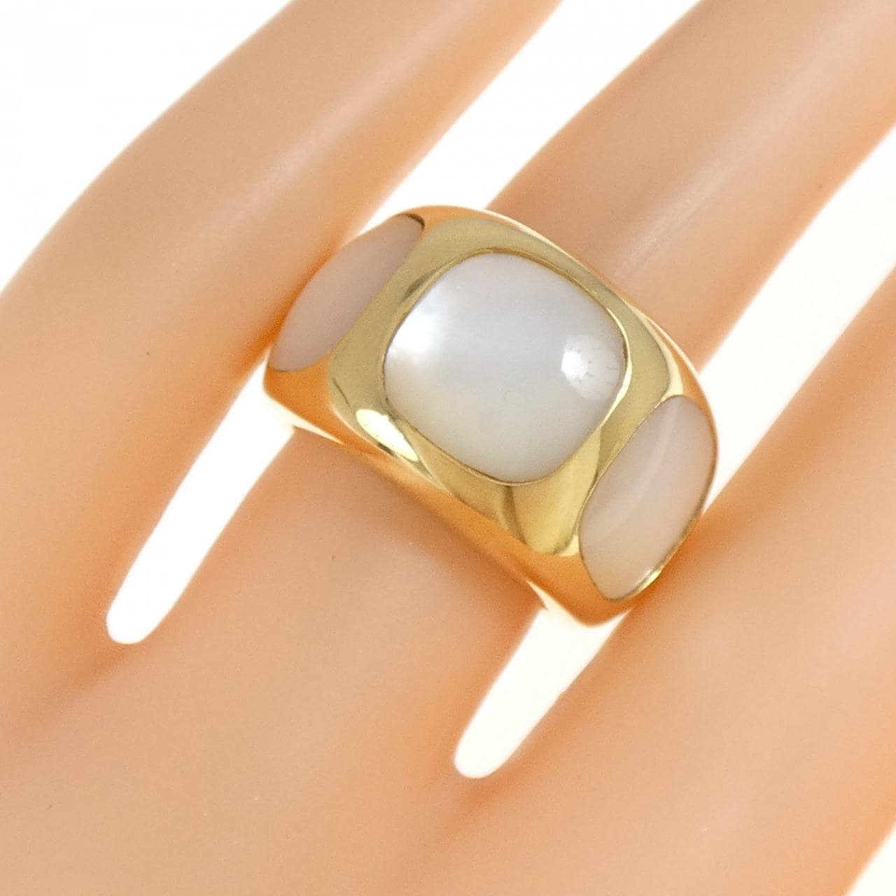 PONTE VECCHIO Mother of Pearl Ring