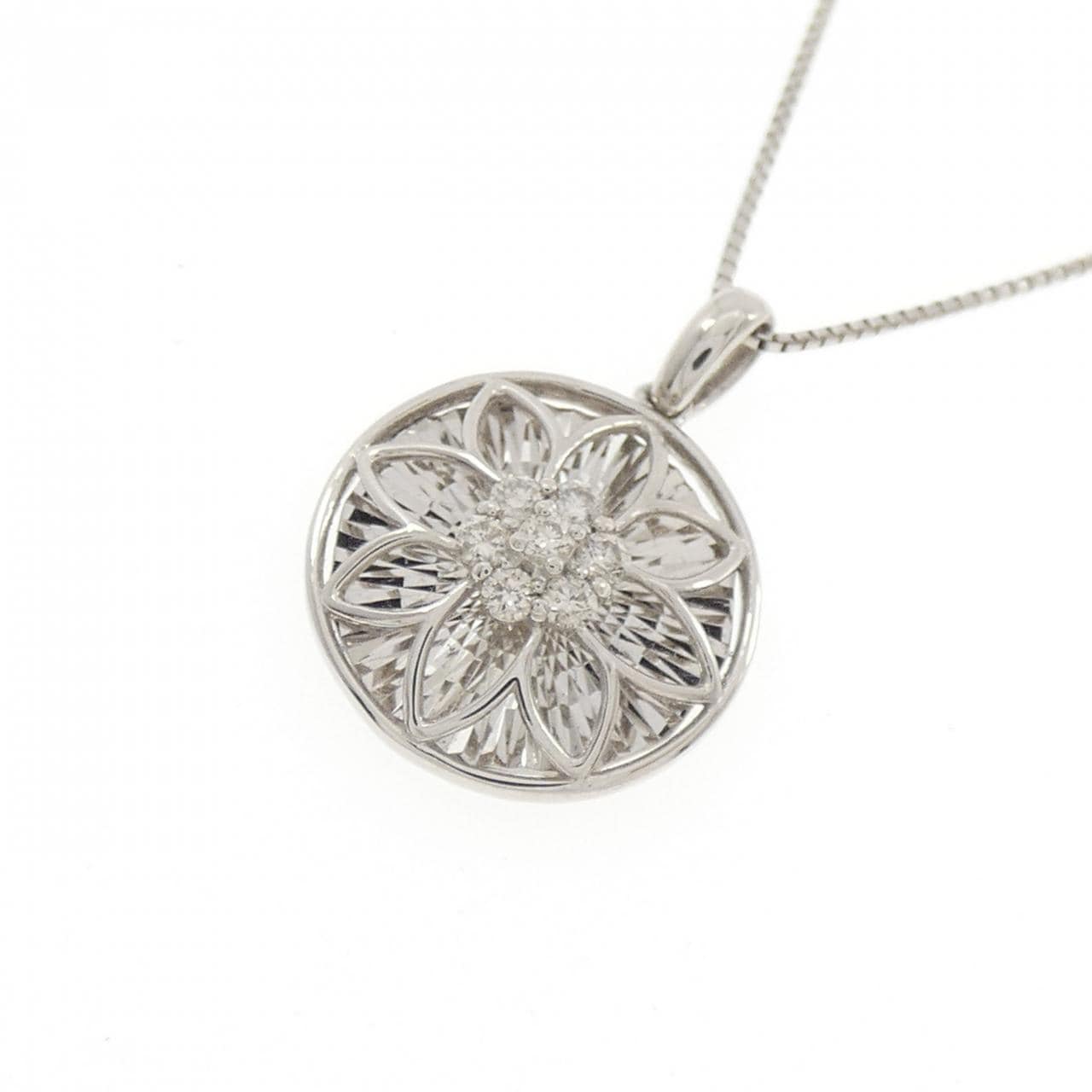 【新品】PT900/PT850 フラワー ダイヤモンド ネックレス 0.10CT