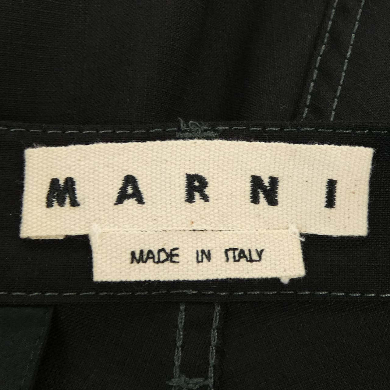 Marni MARNI PUMU009900 shorts