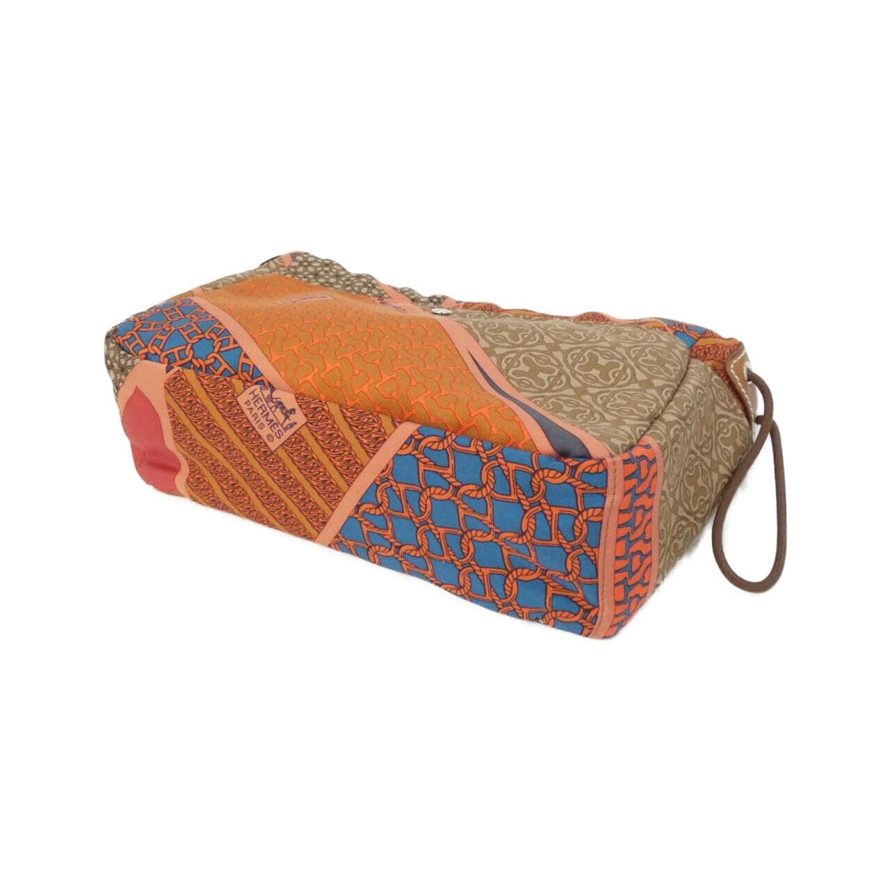 エルメス CARRE EN CRAVATE フールビ 20cm 067591CK ポーチ