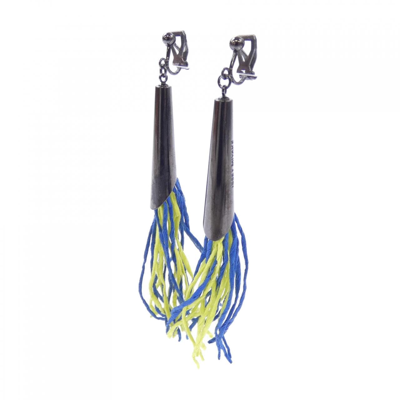 イッセイミヤケ ISSEY MIYAKE EARRING