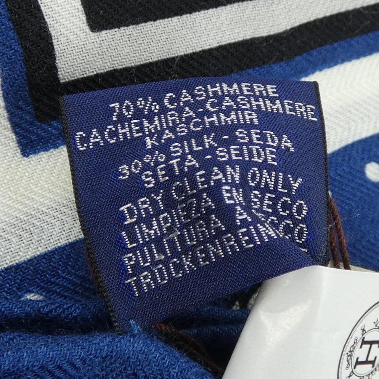 エルメス HERMES TATOUAGES MARINS BANDANA H243374S カレジェアン140 ショール