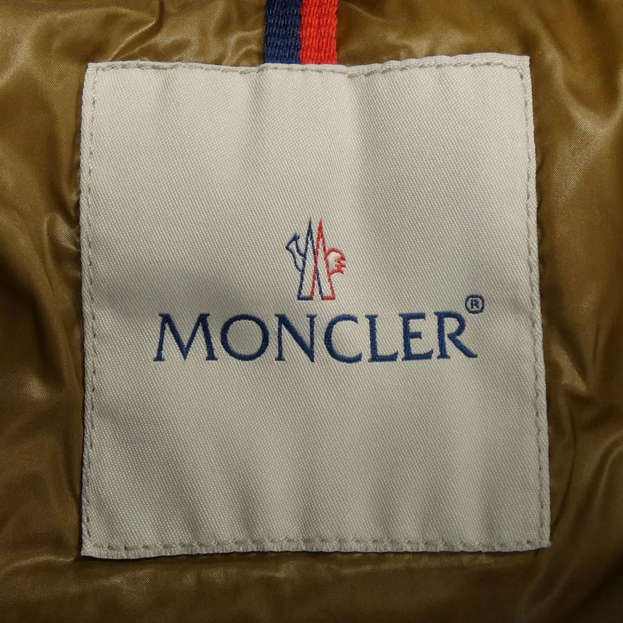 モンクレール MONCLER ダウンジャケット