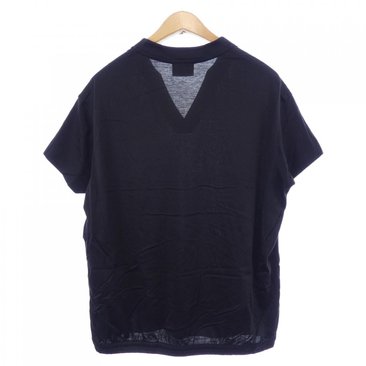 エンポリオアルマーニ EMPORIO ARMANI トップス