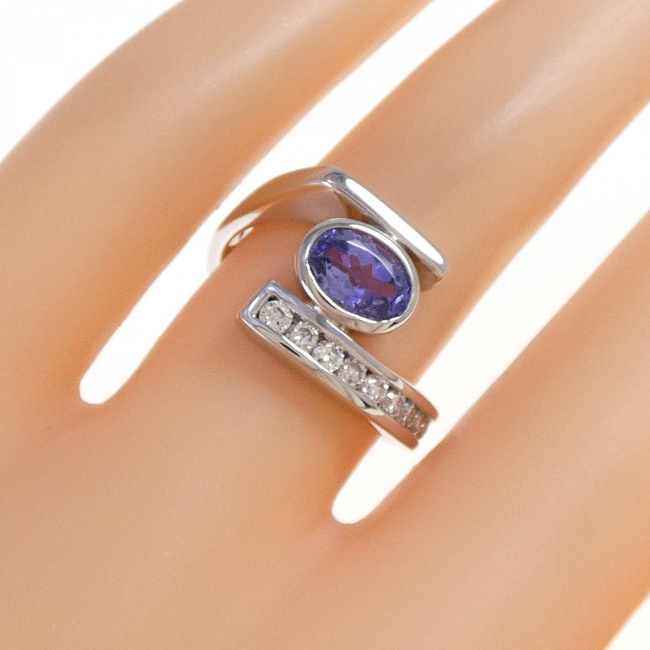 PT900 Tanzanite Ring 0.91CT
