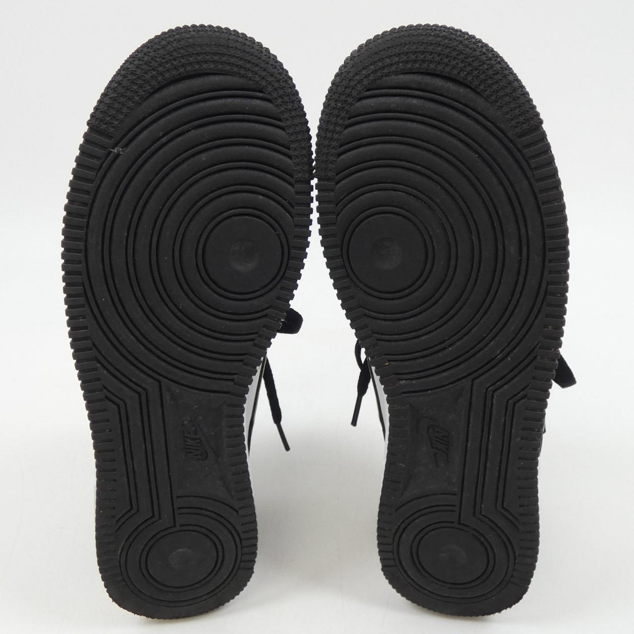 ナイキ NIKE スニーカー