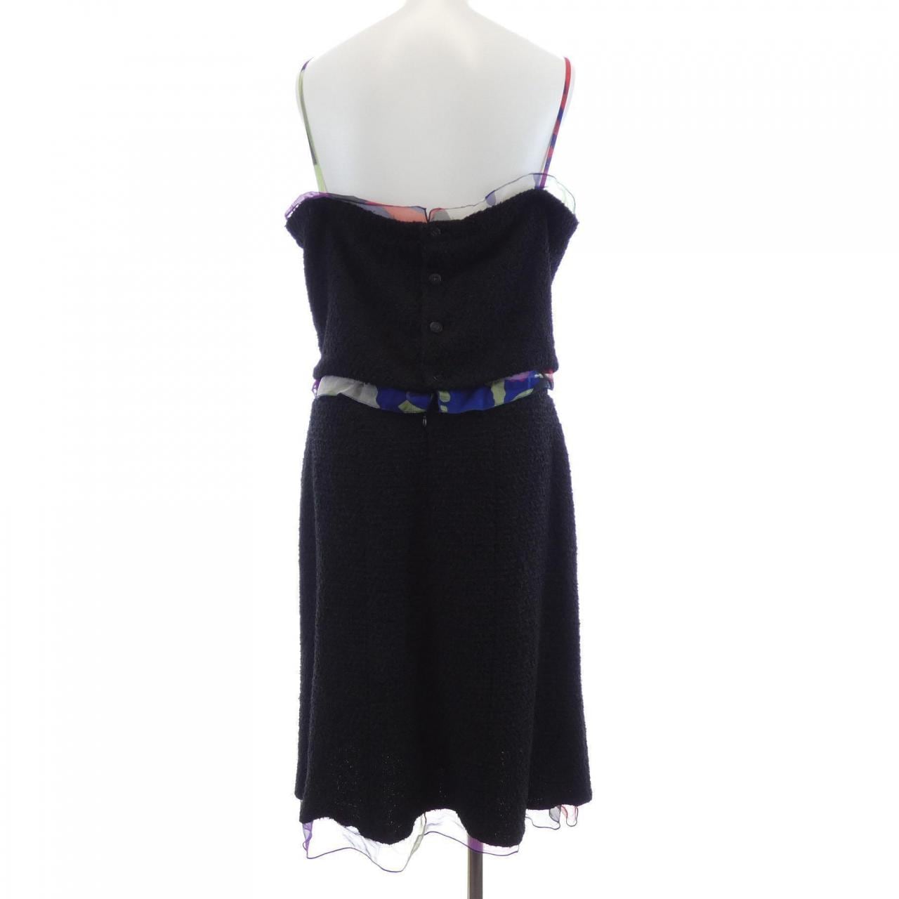 シャネル CHANEL P15633W02604 00T スリーピース