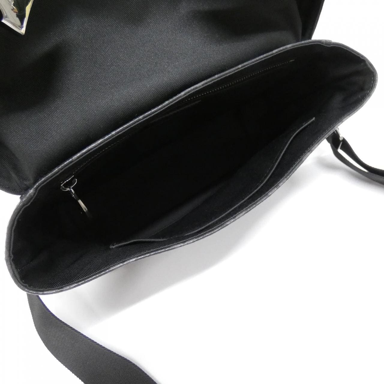 ルイヴィトン モノグラム エクリプス メッセンジャー ヴォワヤージュ PM M40511 ショルダーバッグ