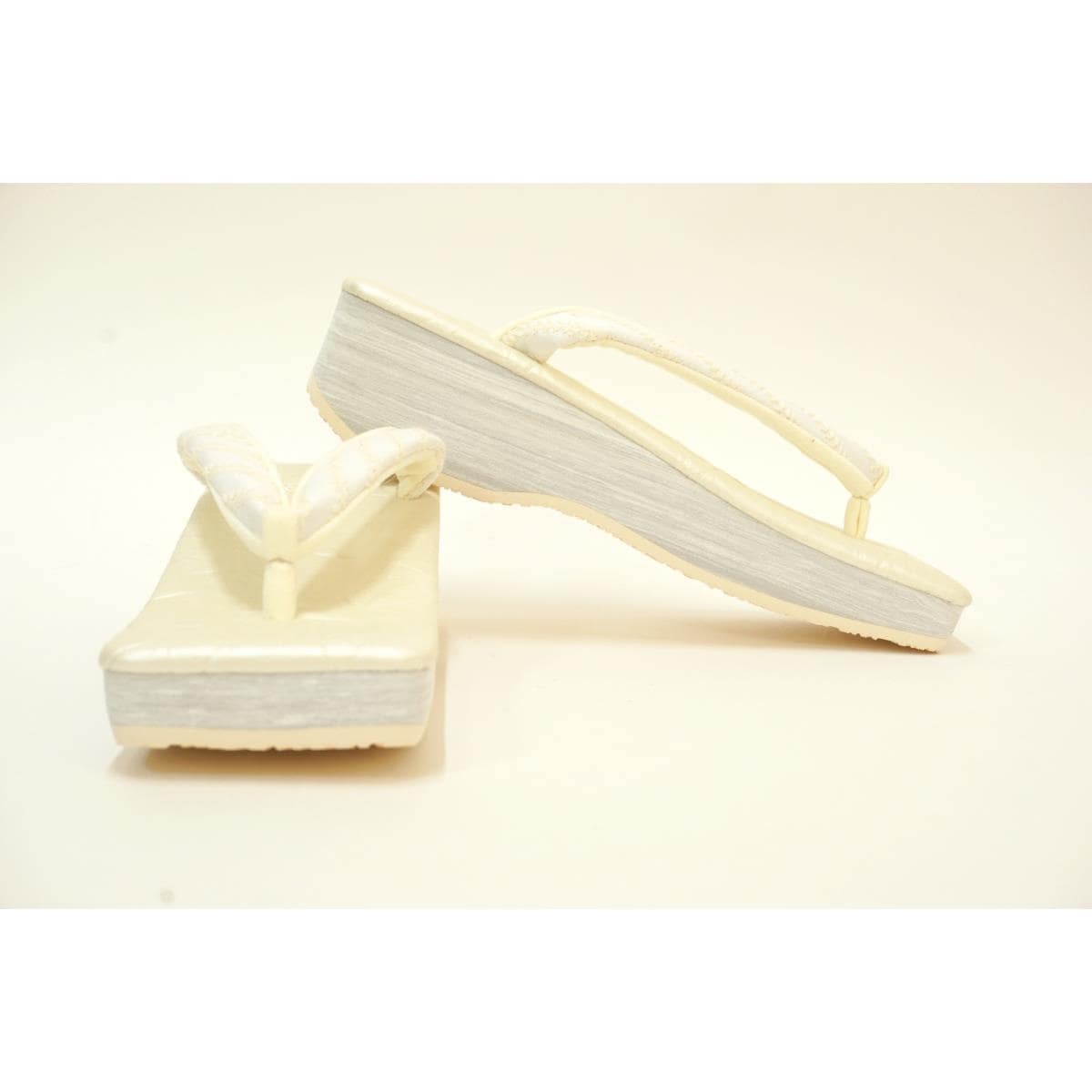 [BRAND NEW] Women&#39;s sandals Calen Blosso L size