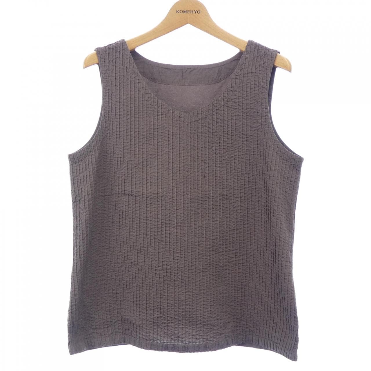 YACCOMARICARD トップス