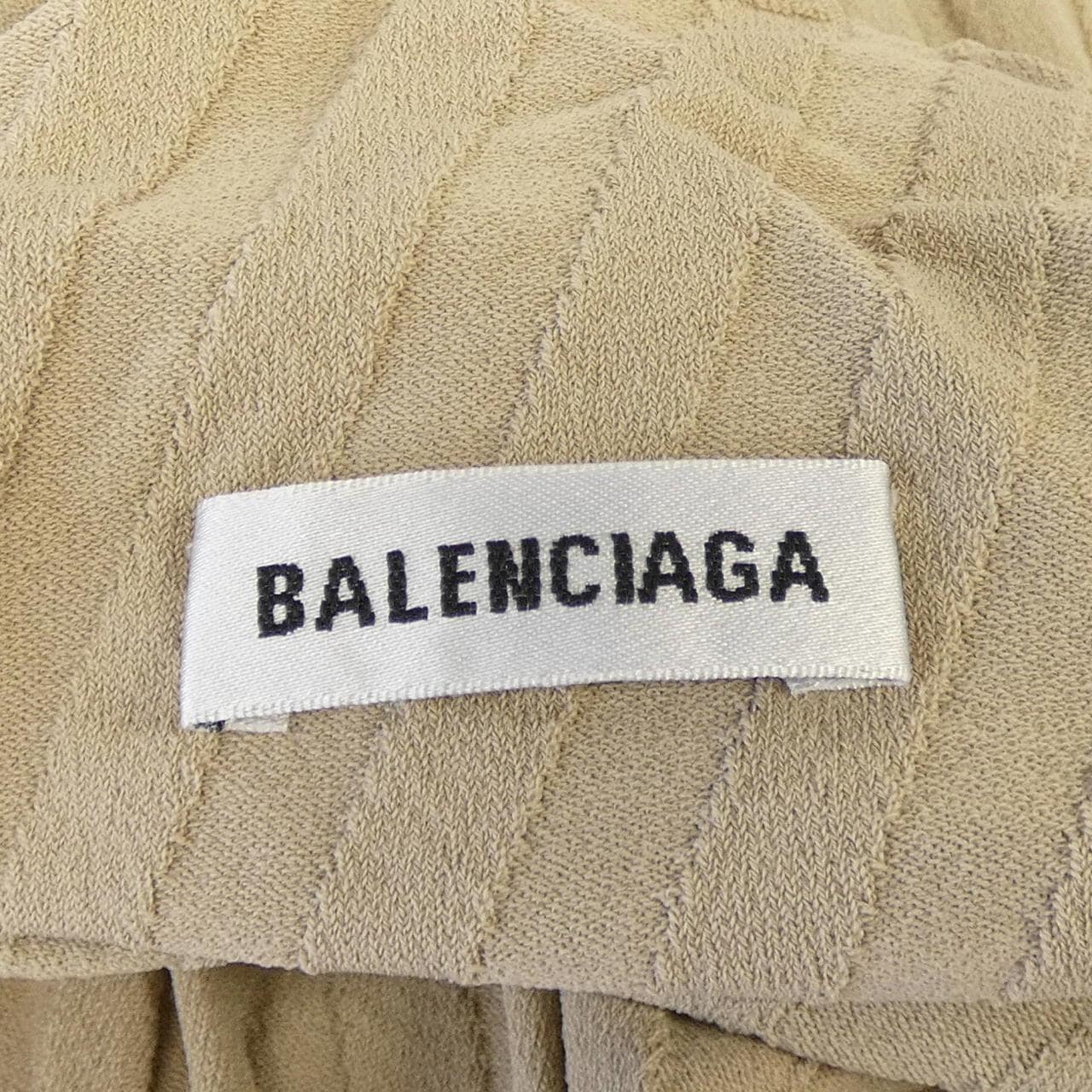 バレンシアガ BALENCIAGA 626186 T5145 トップス
