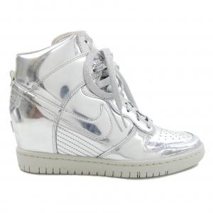 ナイキ NIKE スニーカー
