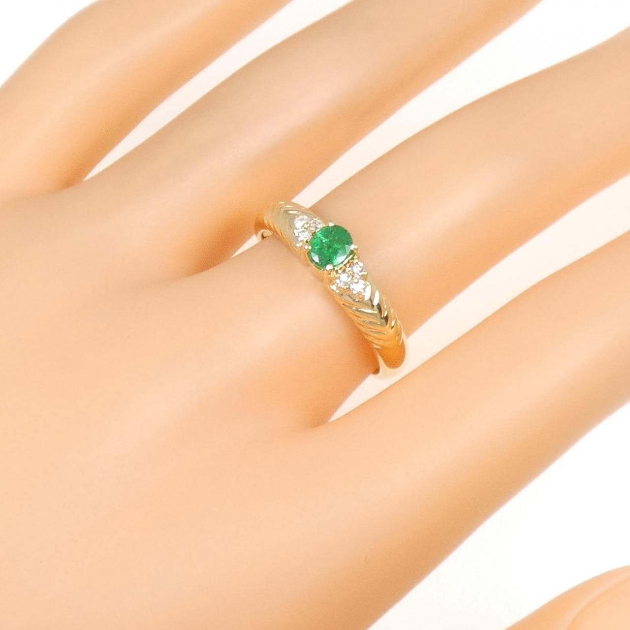 K18YG翡翠戒指0.30CT