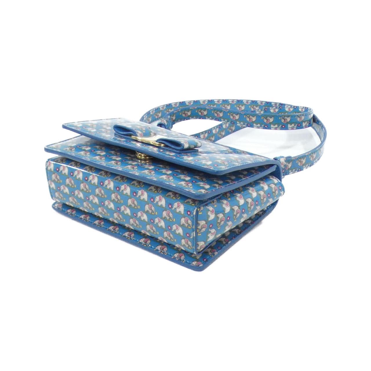 サルヴァトーレフェラガモ 21 G079 ショルダーバッグ