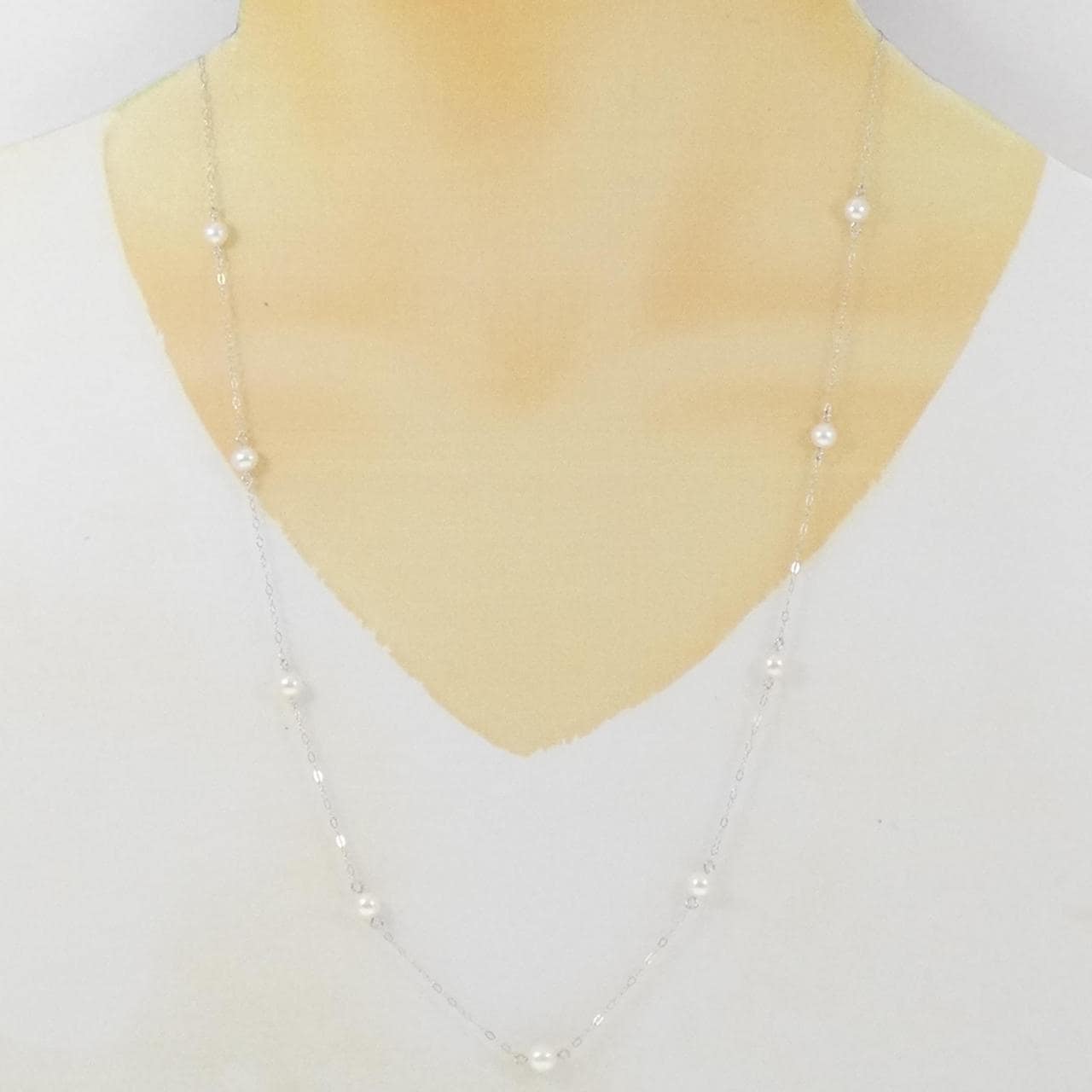 K18WG Akoya pearl necklace