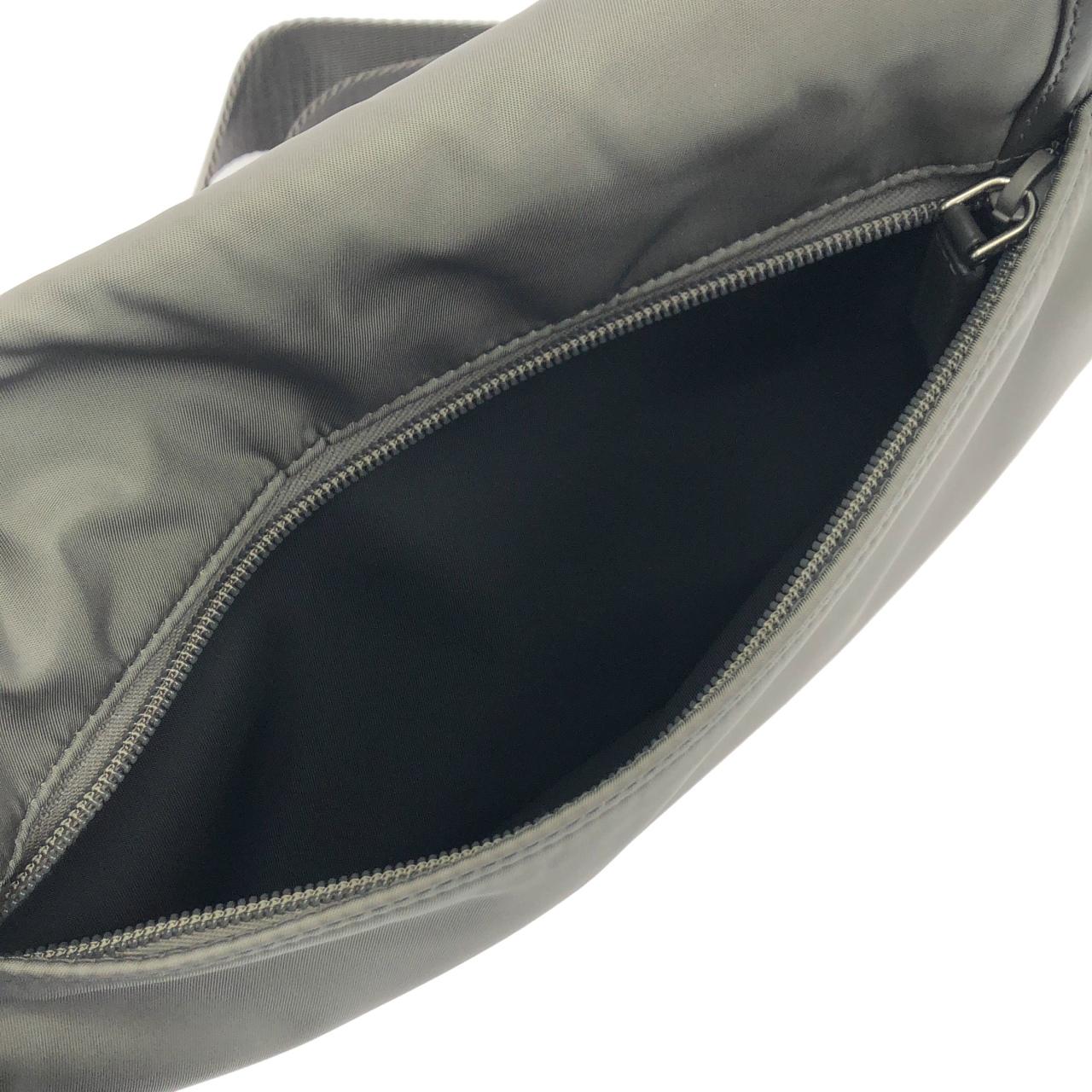 プラダ 2VH174 ショルダーバッグ