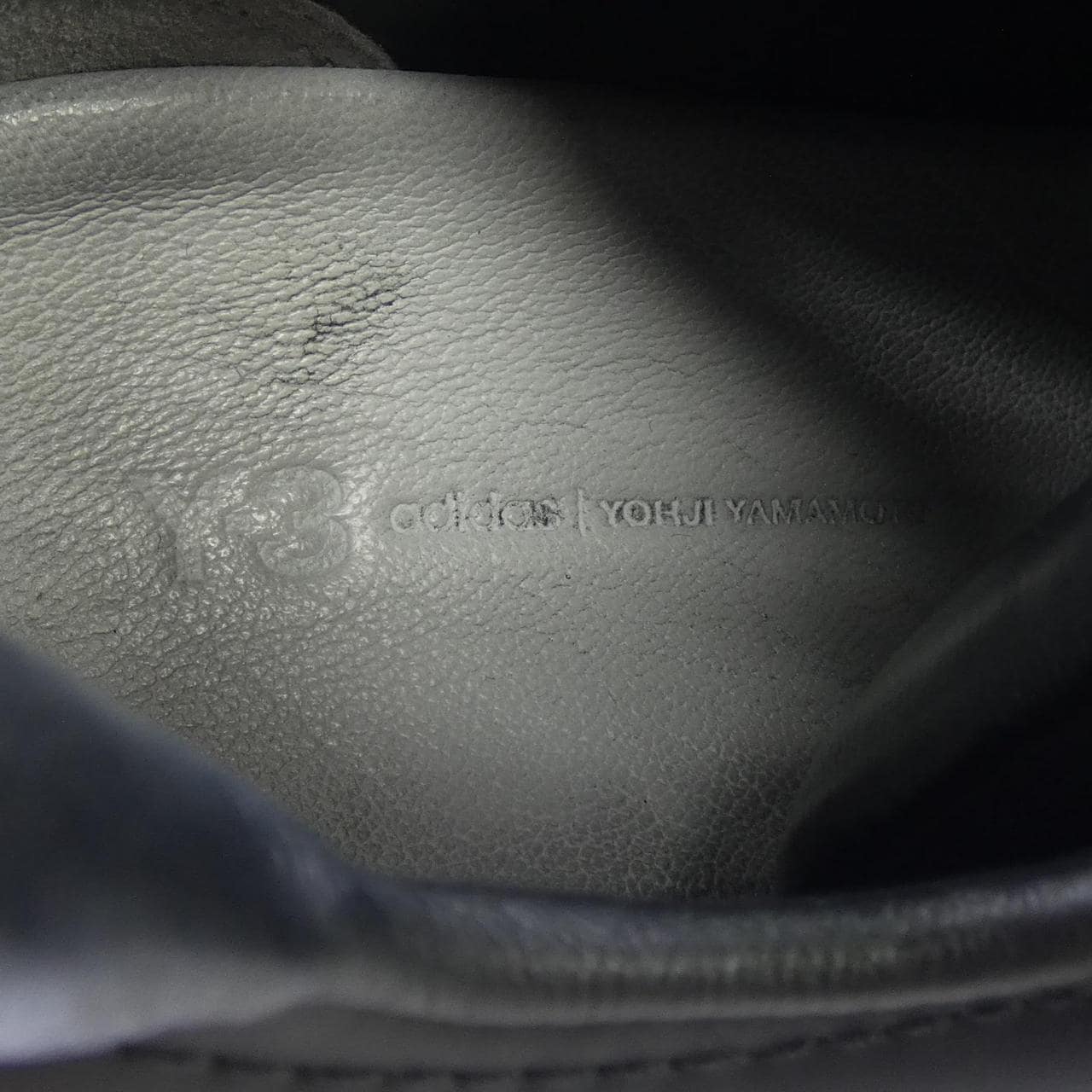 ワイスリー Y-3 APX 21T001 スニーカー