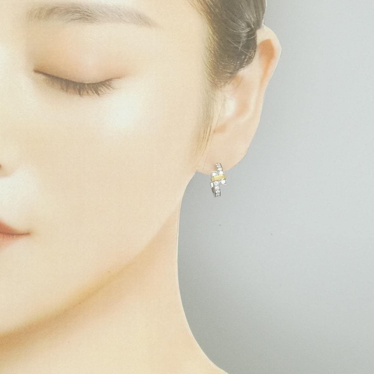 ティファニー エッジ フープ ピアス 0.74CT