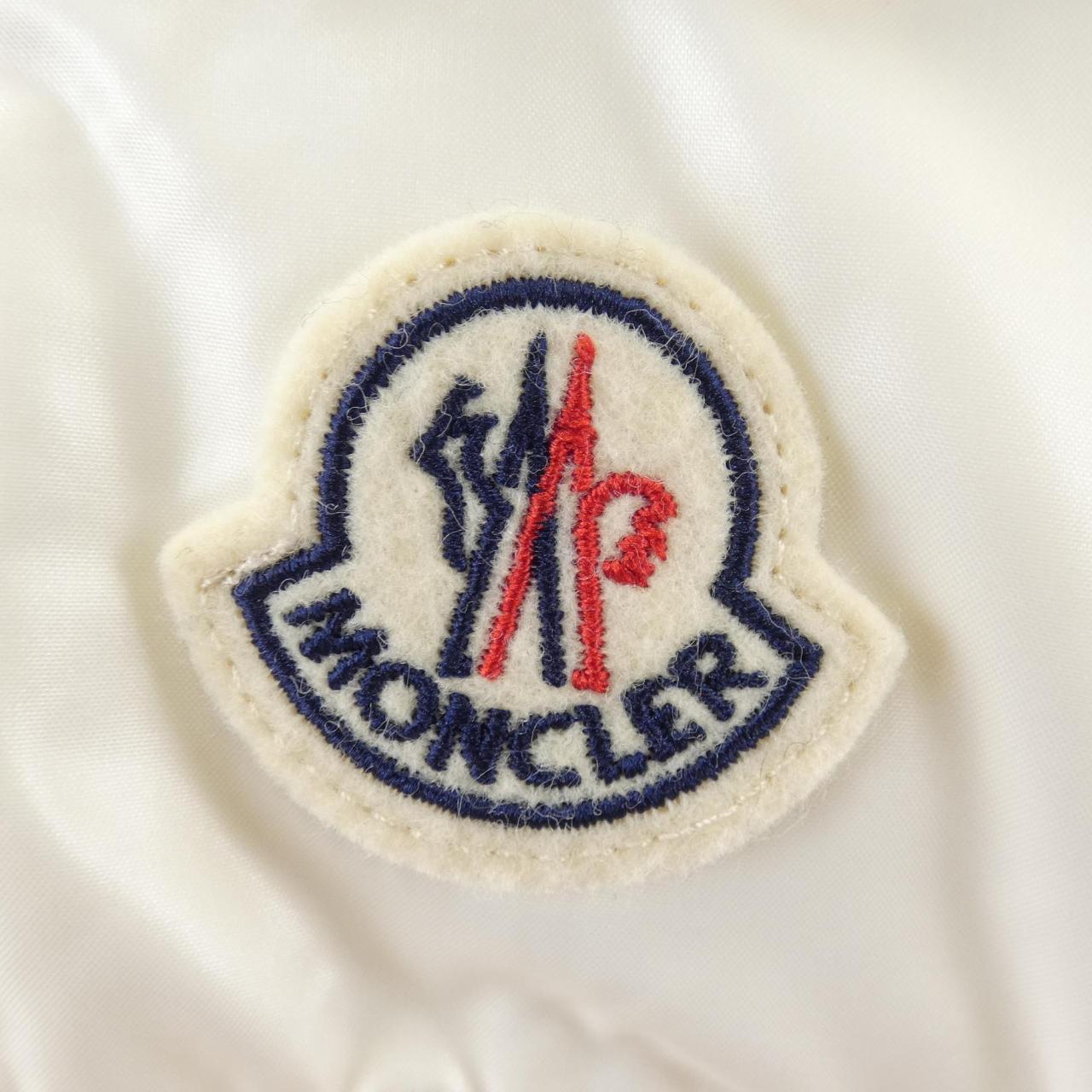 モンクレール MONCLER ダウンジャケット