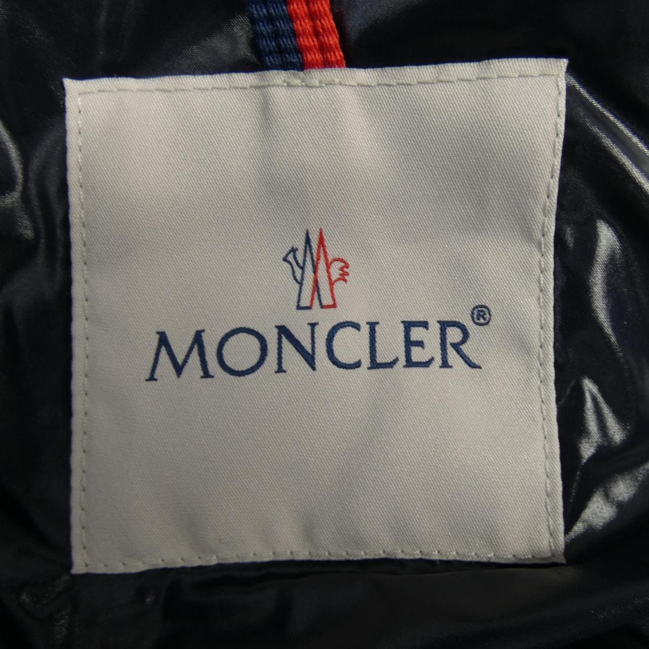 モンクレール MONCLER ダウンジャケット