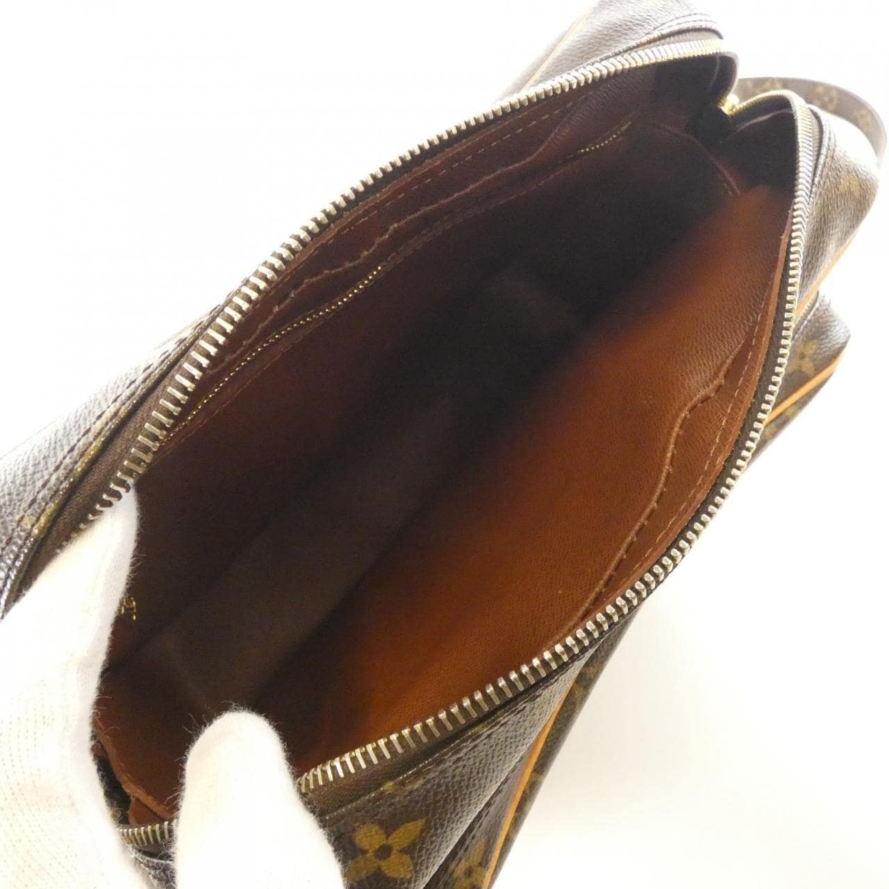 ルイヴィトン モノグラム ナイル M45244 ショルダーバッグ