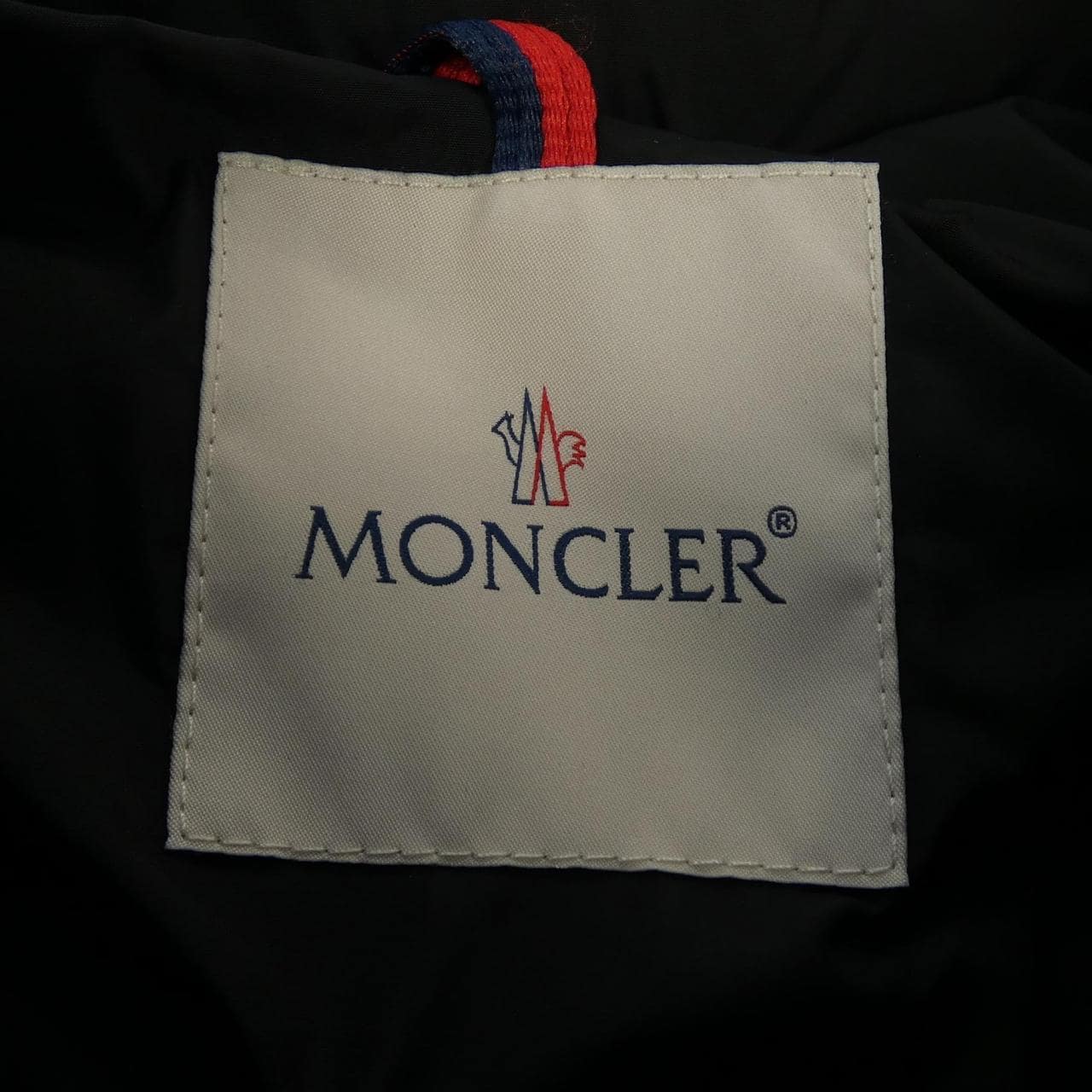 モンクレール MONCLER ダウンジャケット
