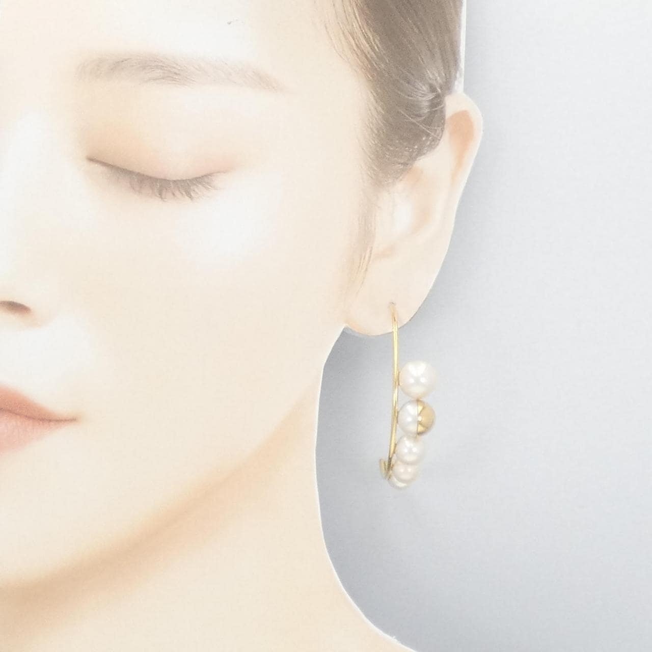 Tasaki shell earrings