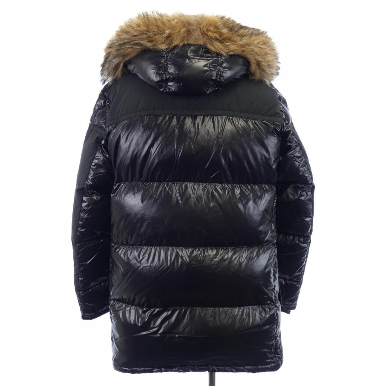 モンクレール MONCLER ダウンジャケット