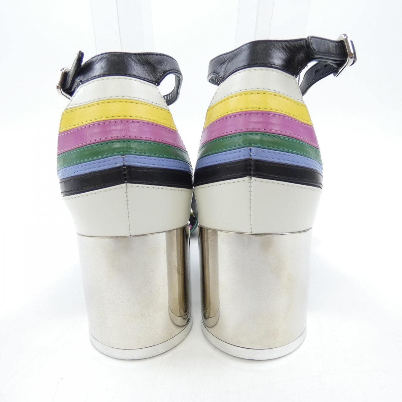 サルヴァトーレフェラガモ SALVATORE FERRAGAMO VARINA サンダル