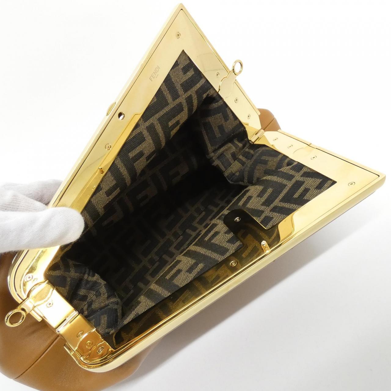 フェンディ フェンディ ファースト ミディアム 8BP127 ABVE バッグ