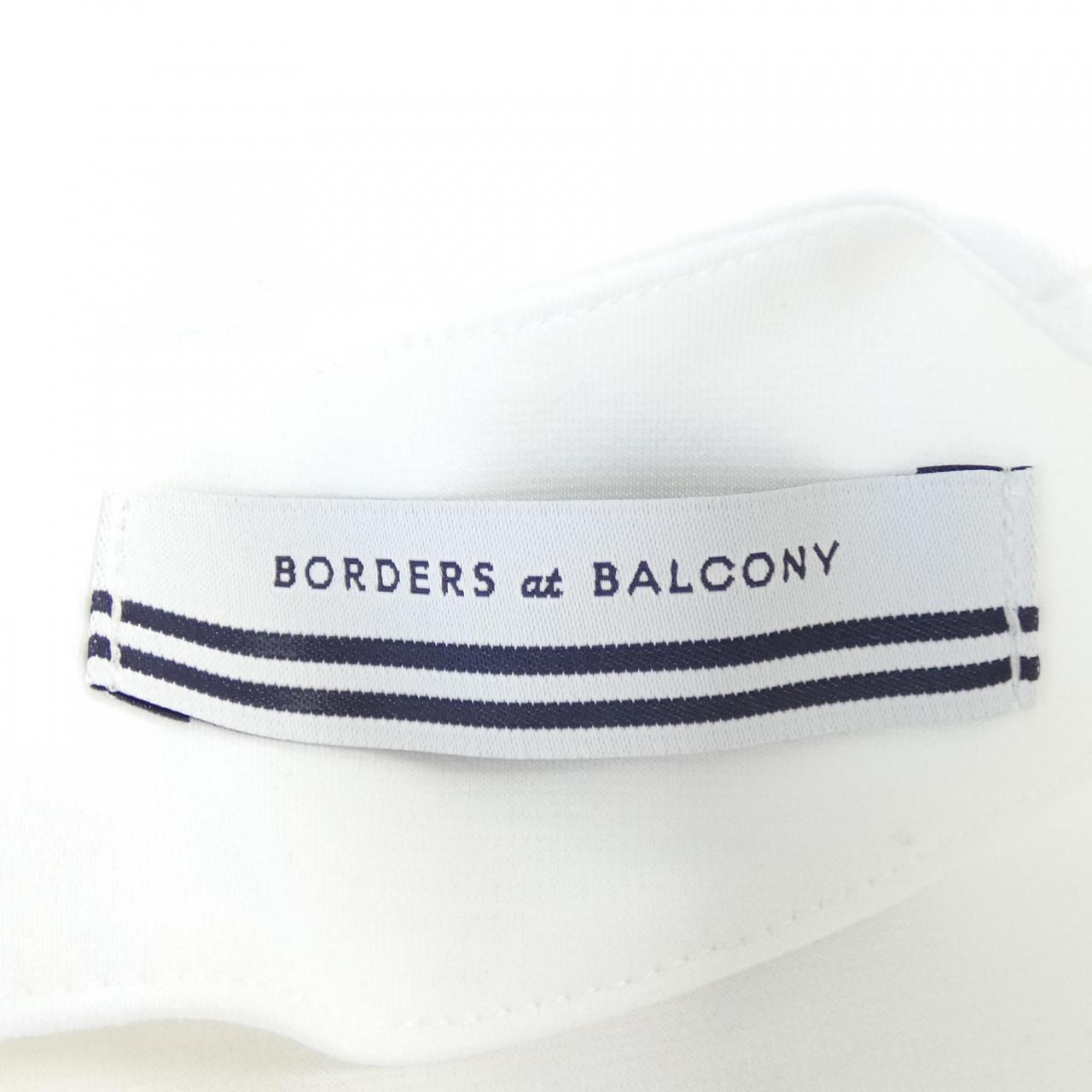 條紋舒適陽臺BORDERS at BALCONY上衣