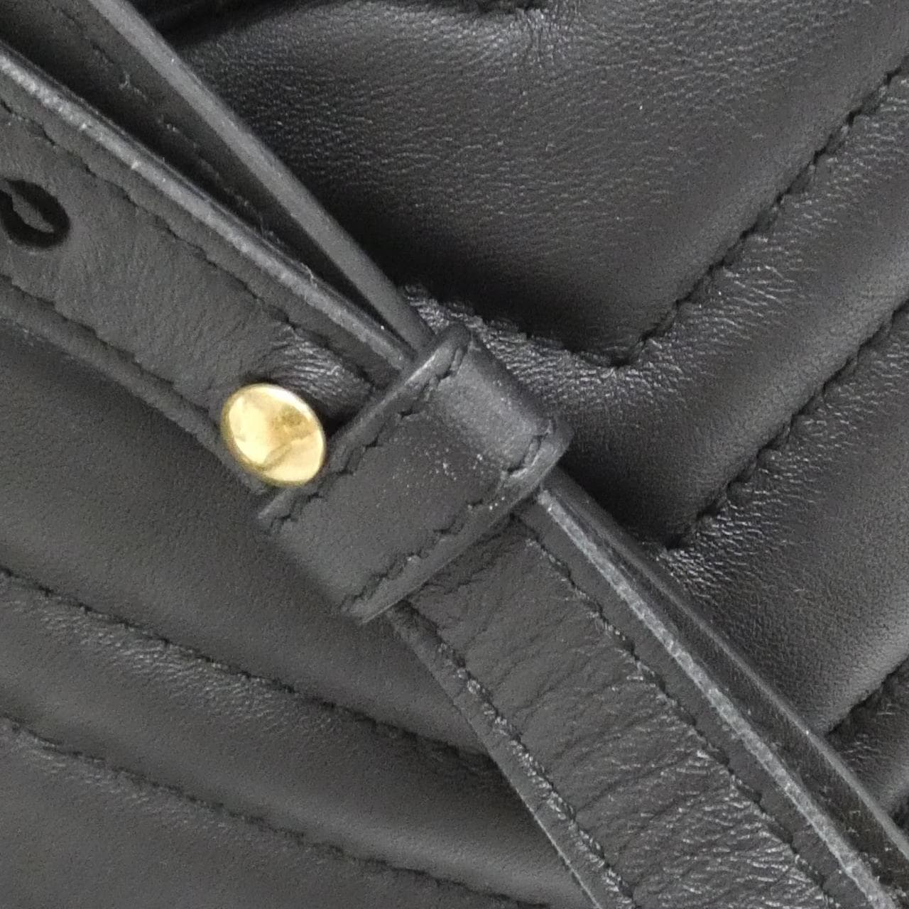 Gucci GG MARMONT 528129 DRW4T双肩包