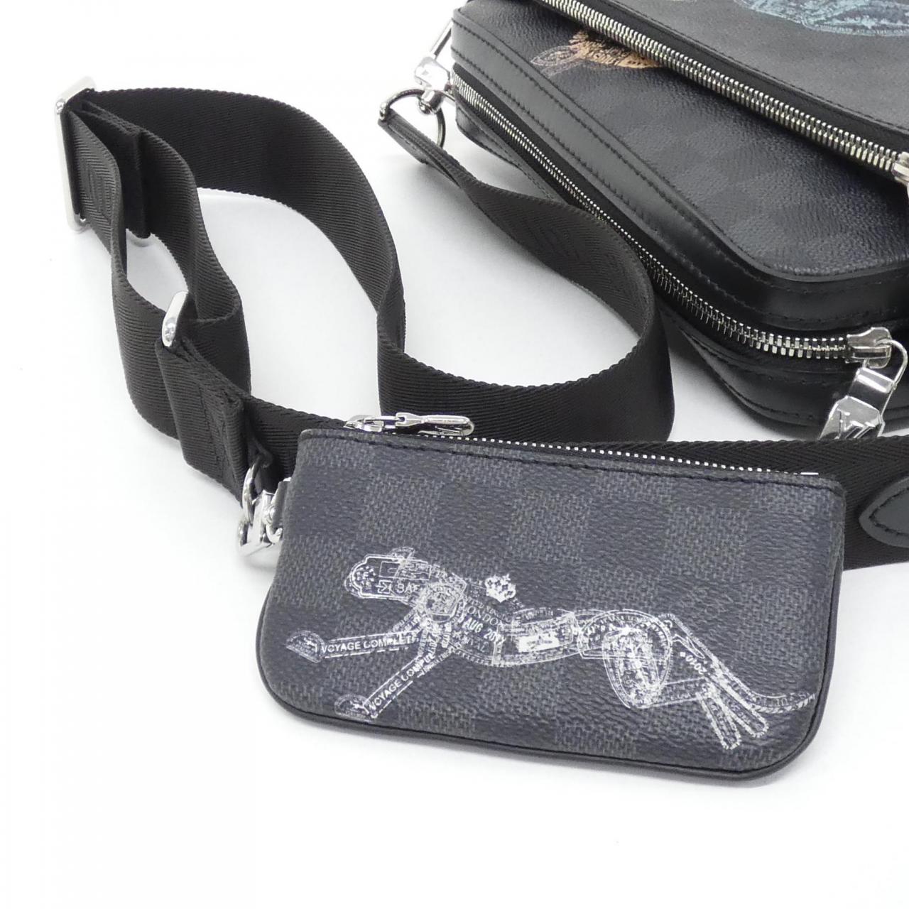 ルイヴィトン ダミエ グラフィット スタンプ トリオ メッセンジャー N58040 ショルダーバッグ