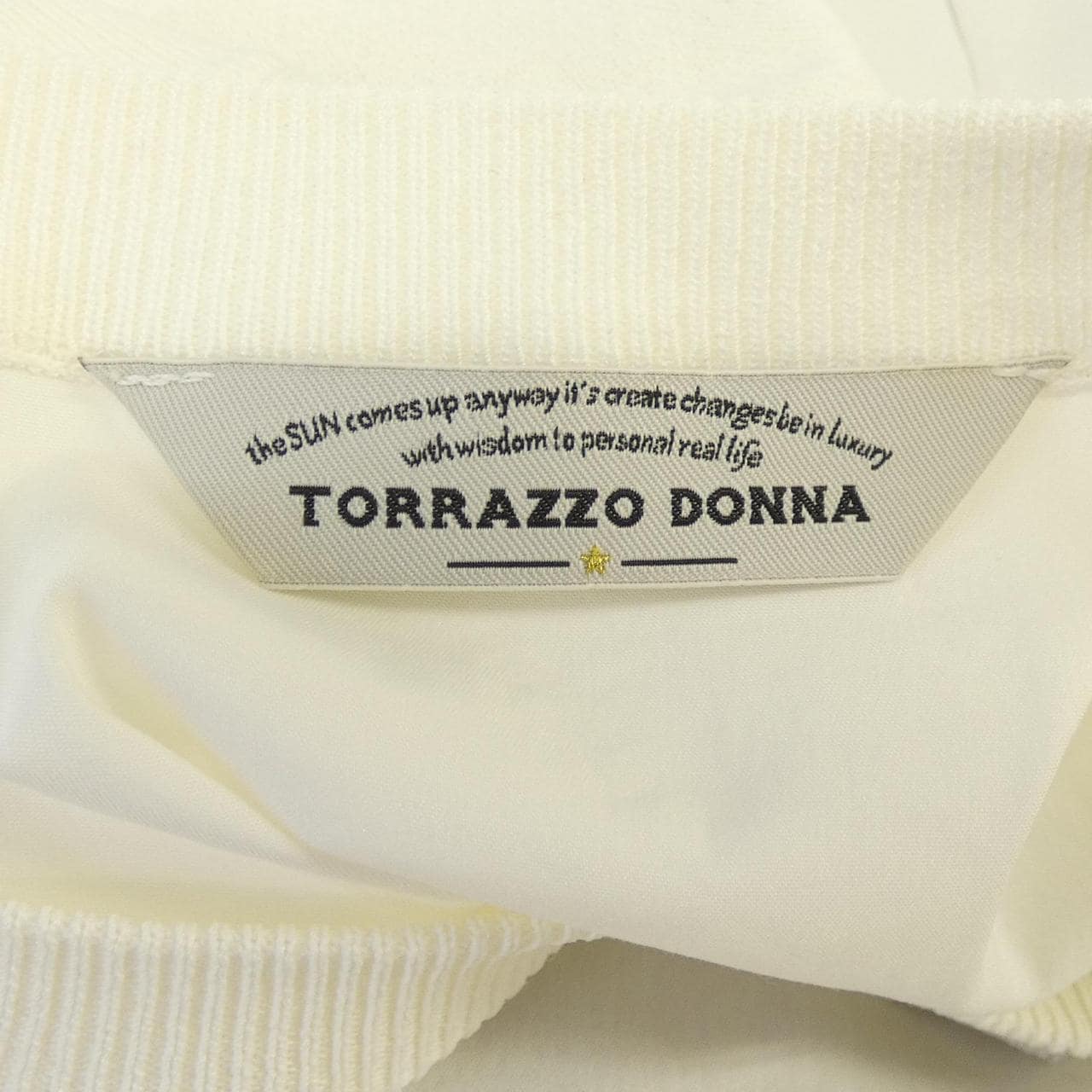トラッゾドンナ TORRAZZO DONNA トップス