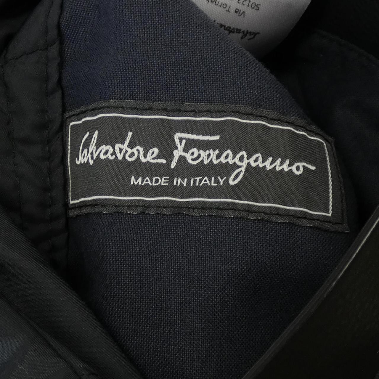 サルヴァトーレフェラガモ SALVATORE FERRAGAMO ベスト