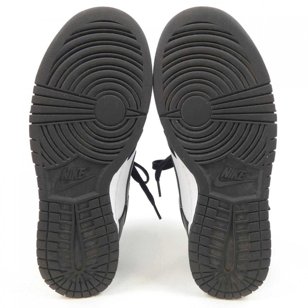 ナイキ NIKE スニーカー