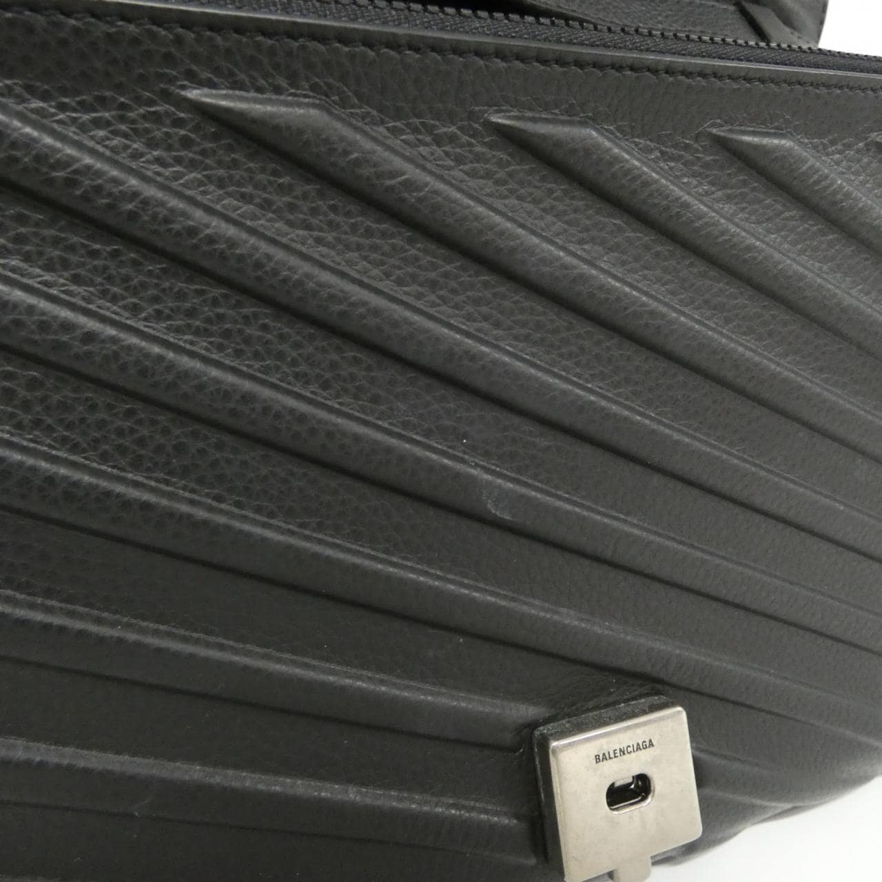 バレンシアガ カー フラップ 679465 2103I ショルダーバッグ