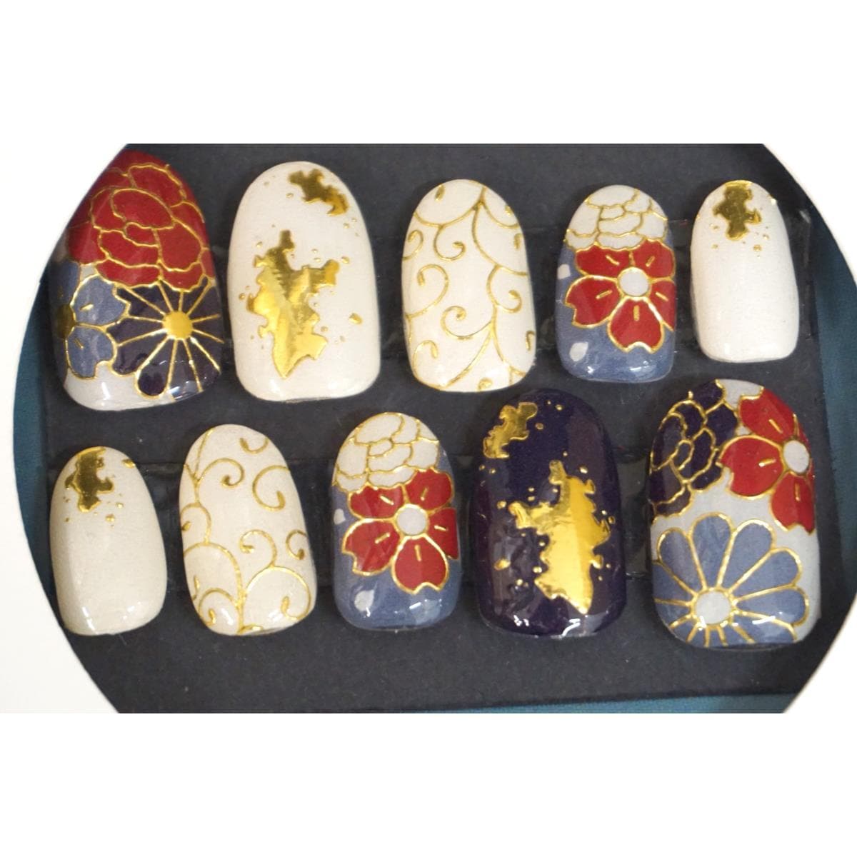 【新品】ネイルチップ　３点セット