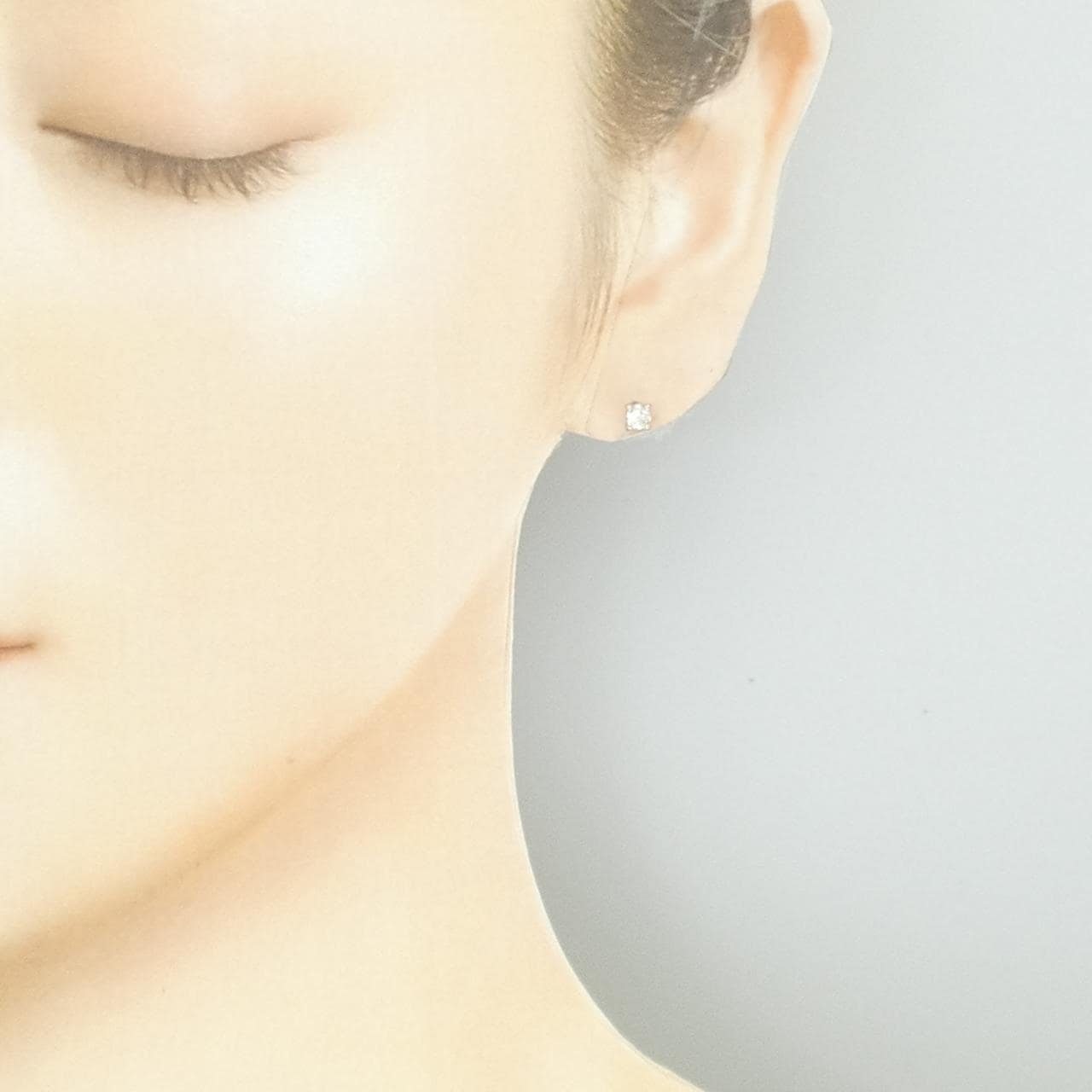 PT/PT900 ソリティア ダイヤモンド ピアス 0.30CT