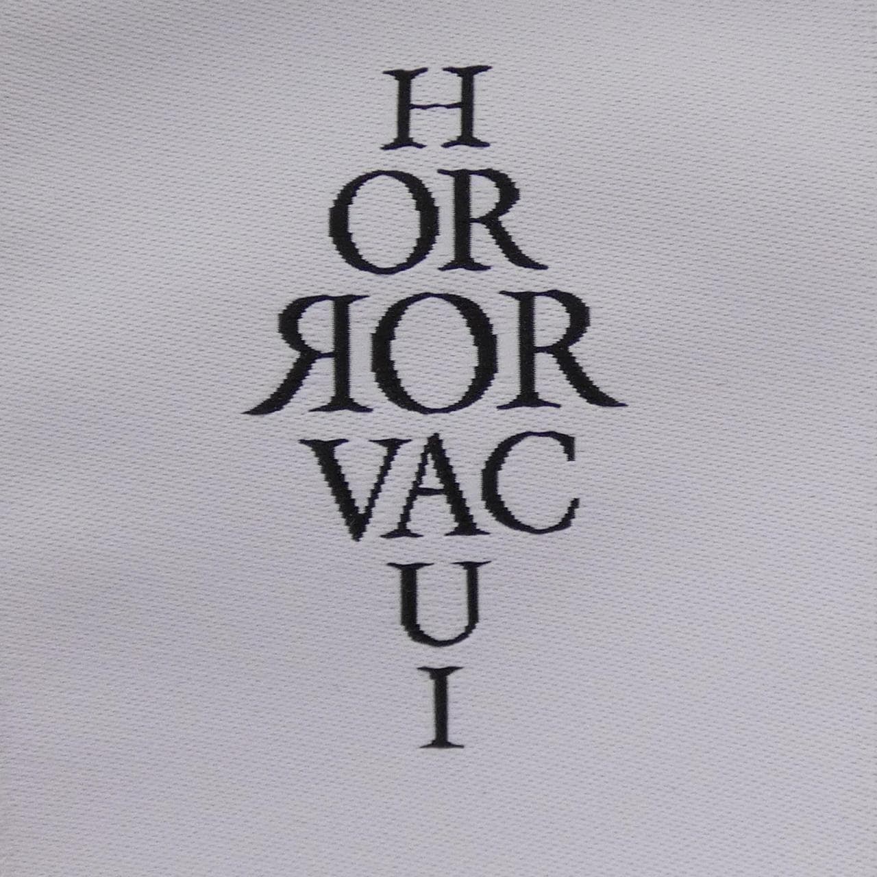 ホラーヴァキュイ HORROR VACUI トップス