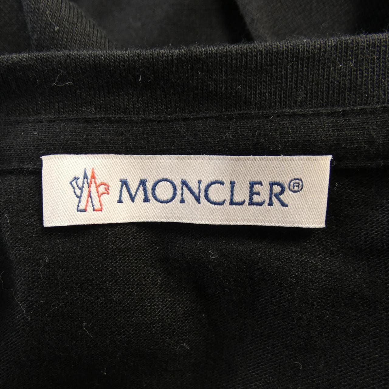 モンクレール MONCLER 19038C71600 Tシャツ