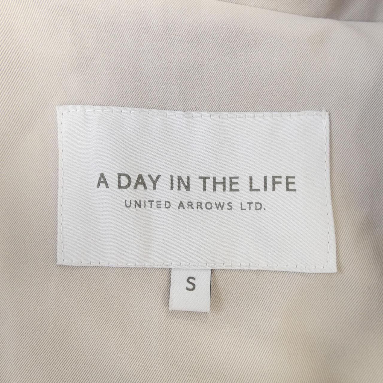 アデイインザライフ A DAY IN THE LIFE コート