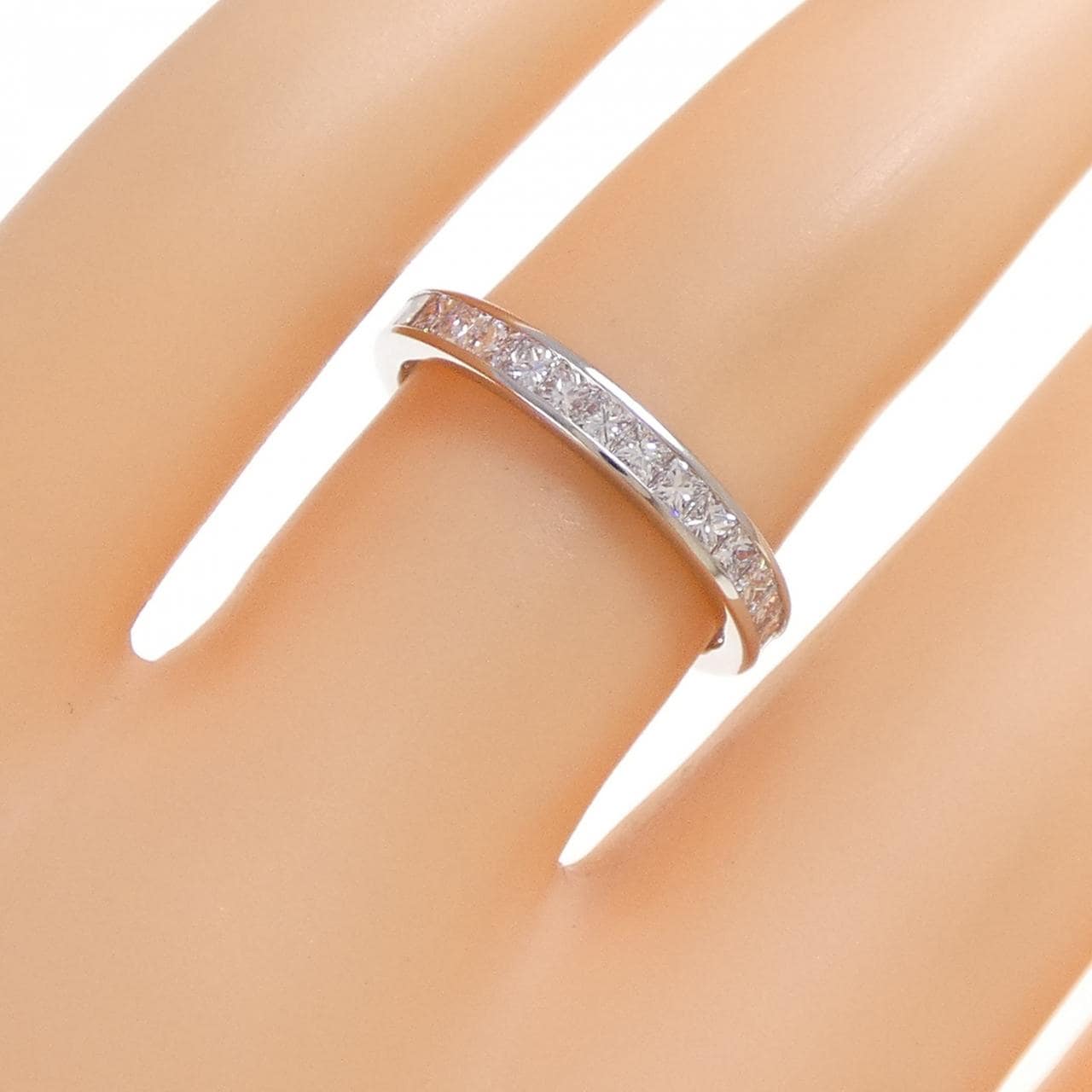 PT900 フルエタニティ ダイヤモンド リング 1.05CT