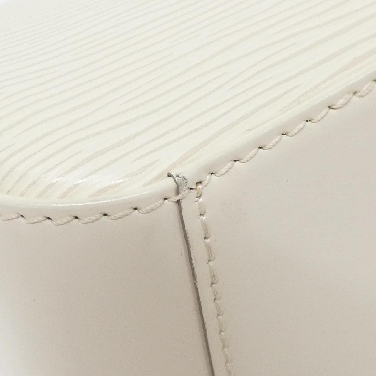 ルイヴィトン エピ ジャスミン M5278J バッグ